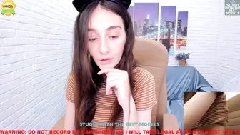 alisa__coy busty slut fucks the lips sex