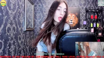 alisa__coy cute bitch massaging pussy