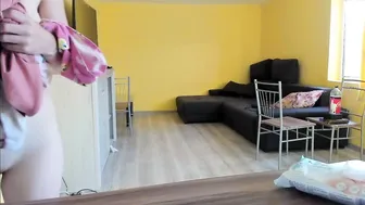 sexy_luna69 jerking on the bed