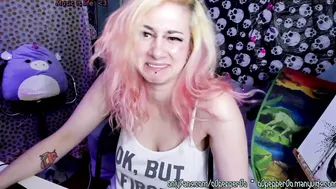 o0pepper0o charming slut fucks both holes