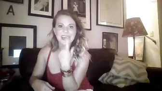 mimi_applebaum Cute brunette