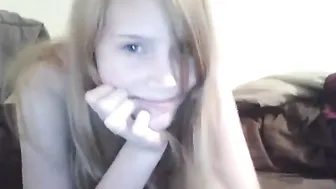 The guy interrupted work for blowjob from beauty