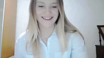 firebabe4u Cute female fucks cunt with phallus