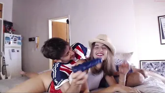 sashanmax sexually jerking pussy