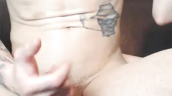 nykky_cryss tearing her tender pussy