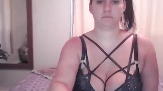 puffypuss moaning and biting his lip, fucking himself with his fingers