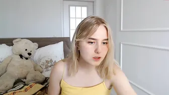 katcontrol cute babe in stockings massages vagina with hand