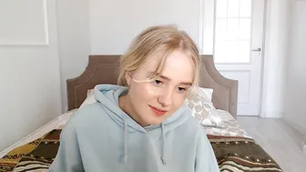 katcontrol wonderful bitch shows tits