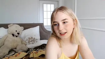 katcontrol lustful brunette girl gets her pussy fucked