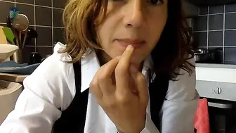 french_lolita dancing naked and pulling pussy