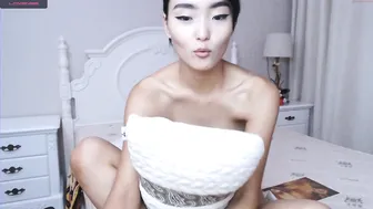 aneko perfect blonde in stockings pulls cute pussy