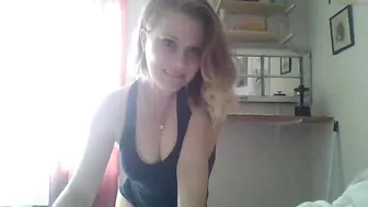 mimi_applebaum sexy babe dancing striptease