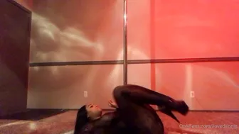 ilovedannie onlyfans crazy girl jerks off the anus in old age