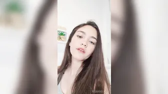 idafree onlyfans leggy blonde pampers pussy with her fingers