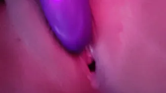 evilvie onlyfans cute slut fucks vaginal opening