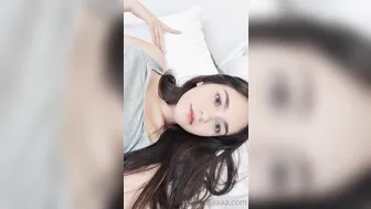 idafree onlyfans beautiful bitch shows shaved holes