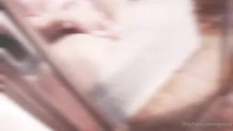 roxnour onlyfans fat chick fucks cunt with phallus