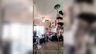 anastasiarosexxx onlyfans young mischievous woman shows her boobs