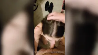 anastasiarosexxx onlyfans puts his fingers in the ass