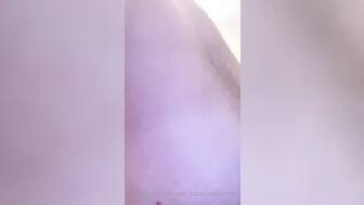 anastasiarosexxx onlyfans puts his fingers in the ass