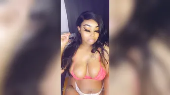 ashleymonrox onlyfans teen pussy jerking off