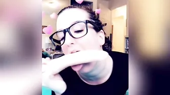 Khloee onlyfans handjob and play with sex toys