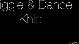 Khloee onlyfans black-haired handjob lying on the couch