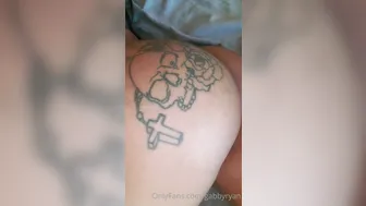 gabbyryan onlyfans luxury chick masturbating with sex toys