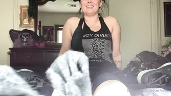 cecesfeetsies onlyfans played with tits