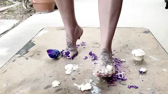 cecesfeetsies onlyfans kinky babe posing solidly