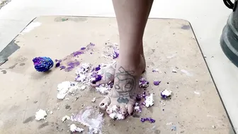 cecesfeetsies onlyfans kinky babe posing solidly