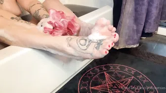 cecesfeetsies onlyfans cute prostitute fingering with sex toys