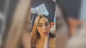 babymatosao onlyfans redhead female caresses big tits