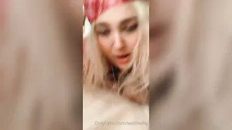 kelllikellly onlyfans cute slut jerking shaved cunt