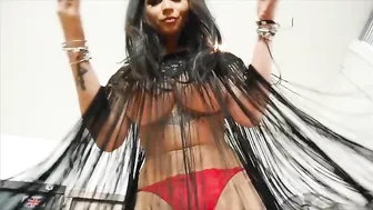 lillyroma1982 onlyfans Radiant brunette