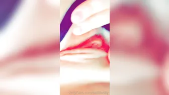 kelllikellly onlyfans gorgeous bitches lick wet pussies