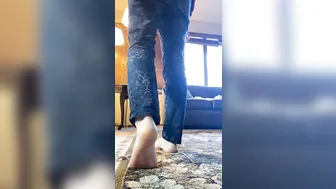 junifurmoon onlyfans buxom plays with long dildo