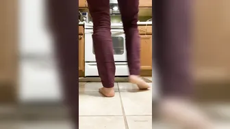 junifurmoon onlyfans sweet chick fucks both holes