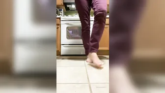 junifurmoon onlyfans sweet chick fucks both holes