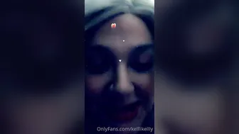kelllikellly onlyfans jerking in the car
