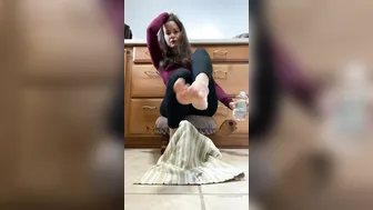 junifurmoon onlyfans Dark haired bitch