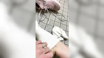 junifurmoon onlyfans desired woman fucks herself with fingers