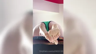 junifurmoon onlyfans find her masturbating