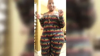 cherokeedass onlyfans chic hot striptease