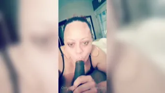 cherokeedass onlyfans sexy chick fingering pussy