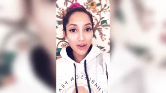 chloeamour onlyfans busty female pleases herself with sex toy