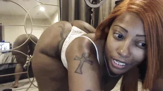 cherokeedass onlyfans cute posing in fries