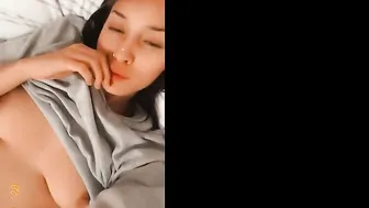 bellarollandx onlyfans the charming female masturbates both holes