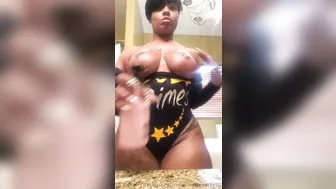cherokeedass onlyfans sweet thing masturbates shaved cunt
