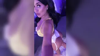 chantelzales onlyfans hot brunette girl pulls her pussy